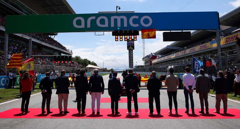 Presentación del himno nacional durante la última edición del Gran Premio de Barcelona.