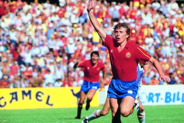 Hello Dinamarca: soy Sarabia, Butragueño, Cañizares, Tamudo, Xabi Alonso… ¿cómo quieres que te gane?