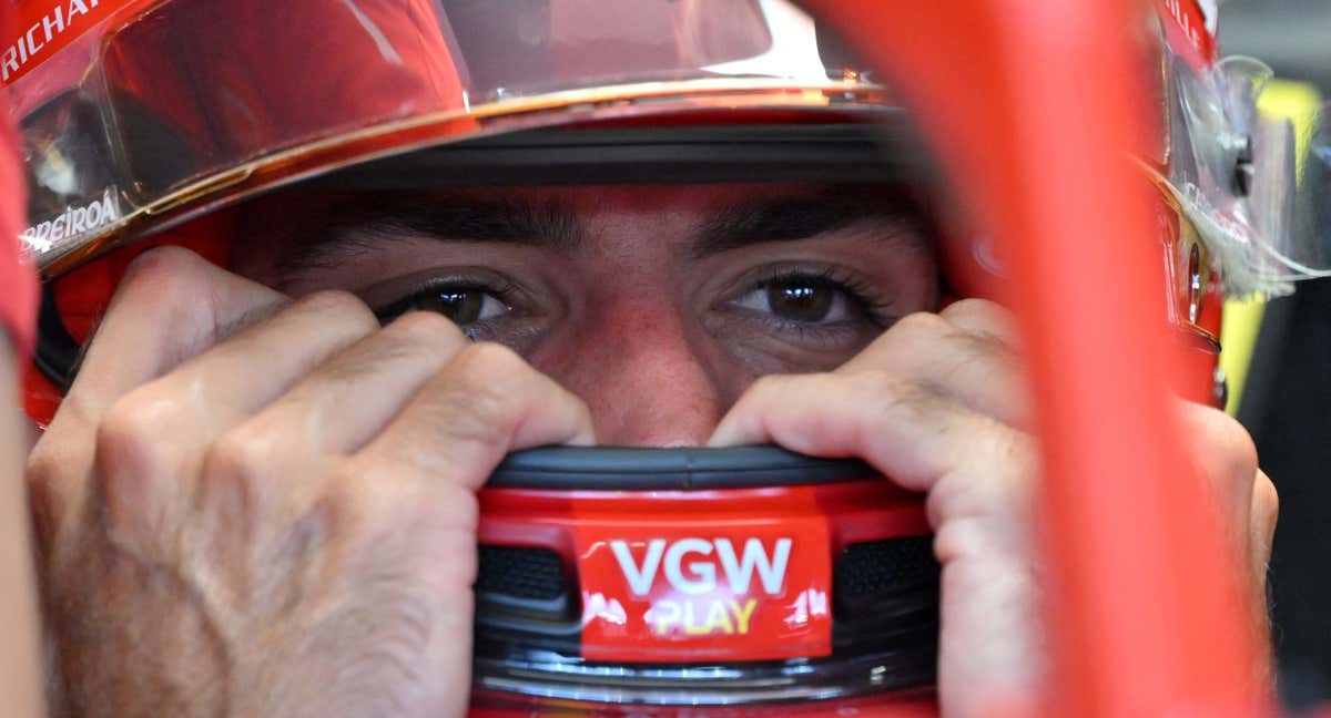 Carlos Sainz, durante el Gran Premio de Singapur./REUTERS