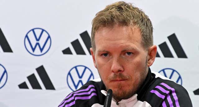 En medio del debate con Neuer y Ter Stegen… a Alemania le brota otro incendio en la portería: “Me planteó unas exigencias que no puedo cumplir”
