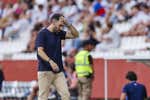 Eder Sarabia vuelve a pedir amarilla para su jugador y el árbitro alucina: «Vino a agradecérmelo»