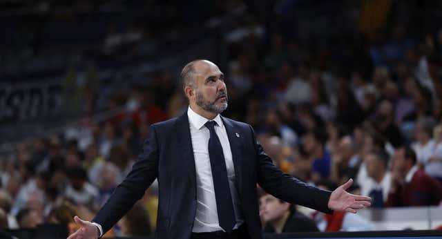 Chus Mateo responde a la crítica de Mario Hezonja sobre las rotaciones: «Las cosas que tenemos que hablar las hablamos nosotros, no nos gusta airear»