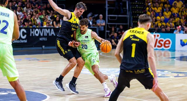 La vieja guardia salva al Barça ante un imperial Gio Shermadini