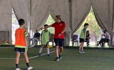 Un español decidido a seguir entrenando a niños en un Líbano en guerra: «¿Cómo va a haber entrenamiento si esta noche ha sido horrible de bombas?»