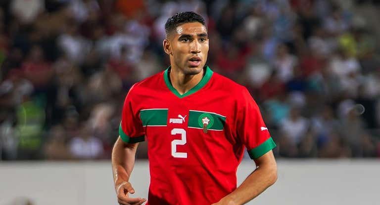 Achraf Hakimi, jugando con Marruecos.