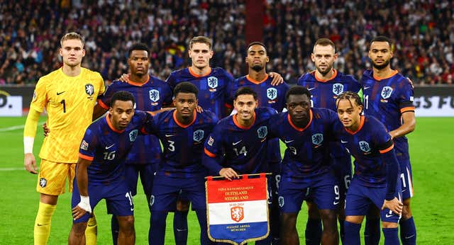 La última salida de tono de Van der Vaart contra Países Bajos y sus jugadores: “Parecía daltónico”