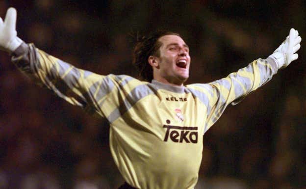 Cañizares, en un partido con el Real Madrid.  EFE