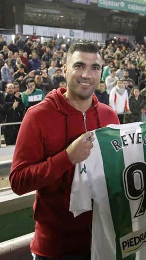 Los días felices de José Antonio Reyes en Córdoba: «Sandoval dijo que no había huevos para desayunar y él dijo que no se levantaba hasta que se los hicieran»