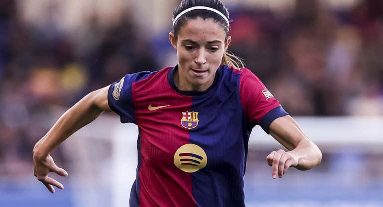 Aitana Bonmatín durante un partido de la Liga F.