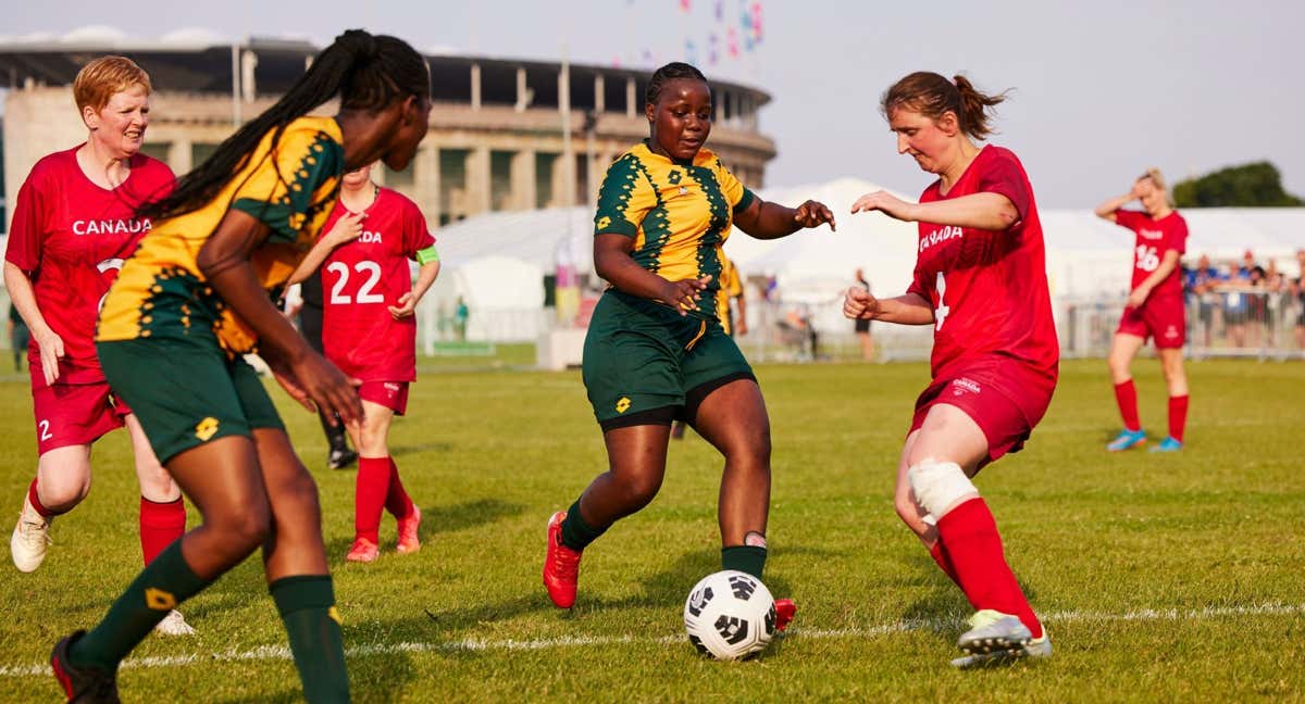Partido de fútbol 7 en los Juegos Mundiales de Berlín de Special Olympics.