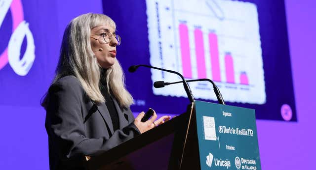 Relevo clausura, con Marta Caparrós, el IV Encuentro Internacional de Periodismo Miguel Delibes