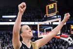 Sabrina Ionescu reclama su estatus de superestrella con un triple sobre la bocina que deja a las Liberty a un paso del anillo