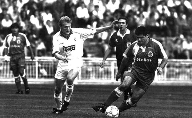 Prosinecki, en un partido con el Real Madrid en la 1993-94.