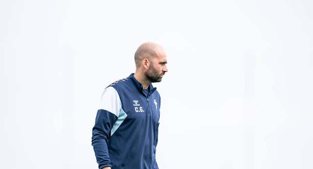 Un «no me parece serio» de Claudio Giráldez que condiciona la preparación del partido ante el Real Madrid: «Si están bien, te machacan»