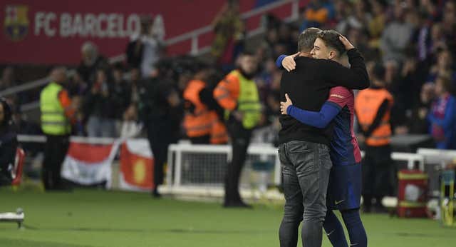 El Barça se exhibe antes de la semana grande pero la felicidad de Flick no es completa: «No me gusta encajar un gol»