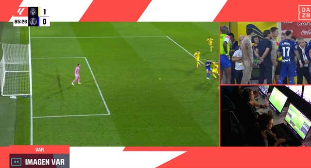 La reflexión de Comesaña que muestra la otra cara del VAR: “No creo que el árbitro piense que es penalti, esto no es fútbol”