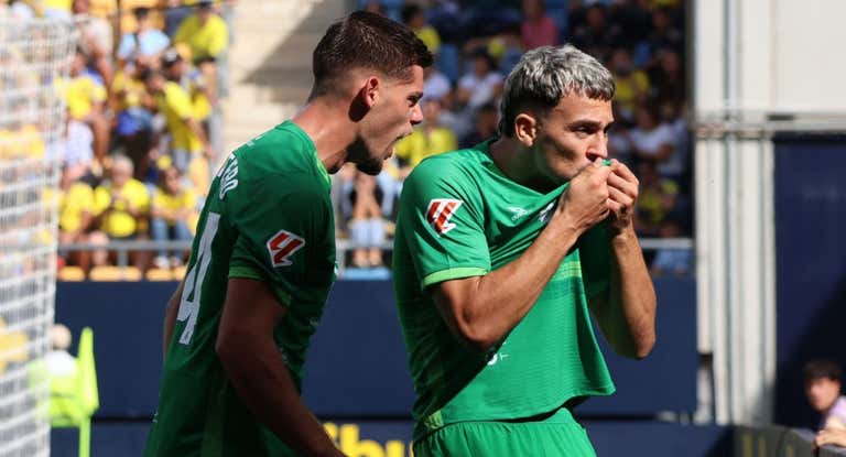 El Real Racing Club se mantiene en el liderato una jornada más.