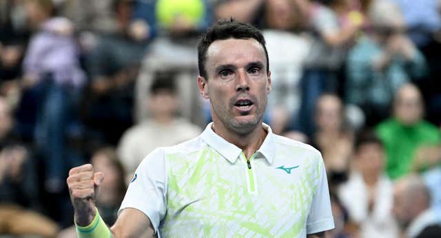 Roberto Bautista tumba a Ruud y alarga su buena racha