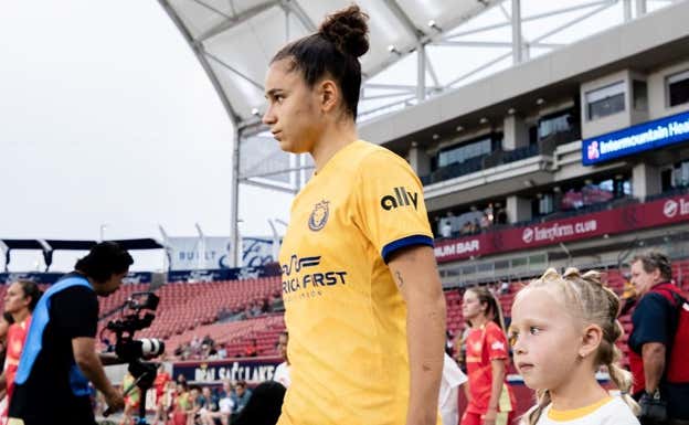 Ana Tejada saliendo a jugar un partido.  INSTAGRAM: ANA TEJADA