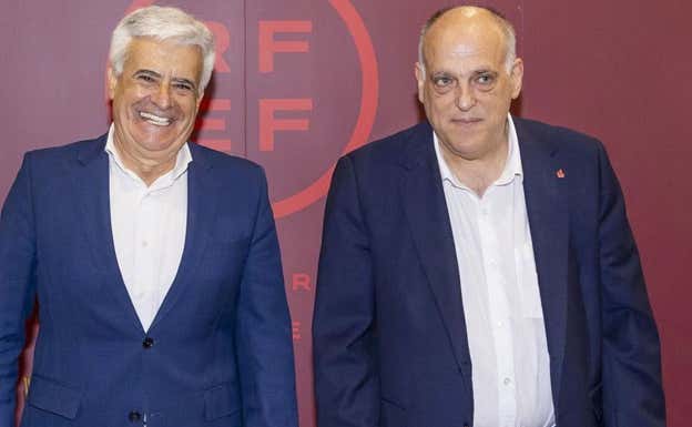 Pedro Rocha y Javier Tebas. Efe