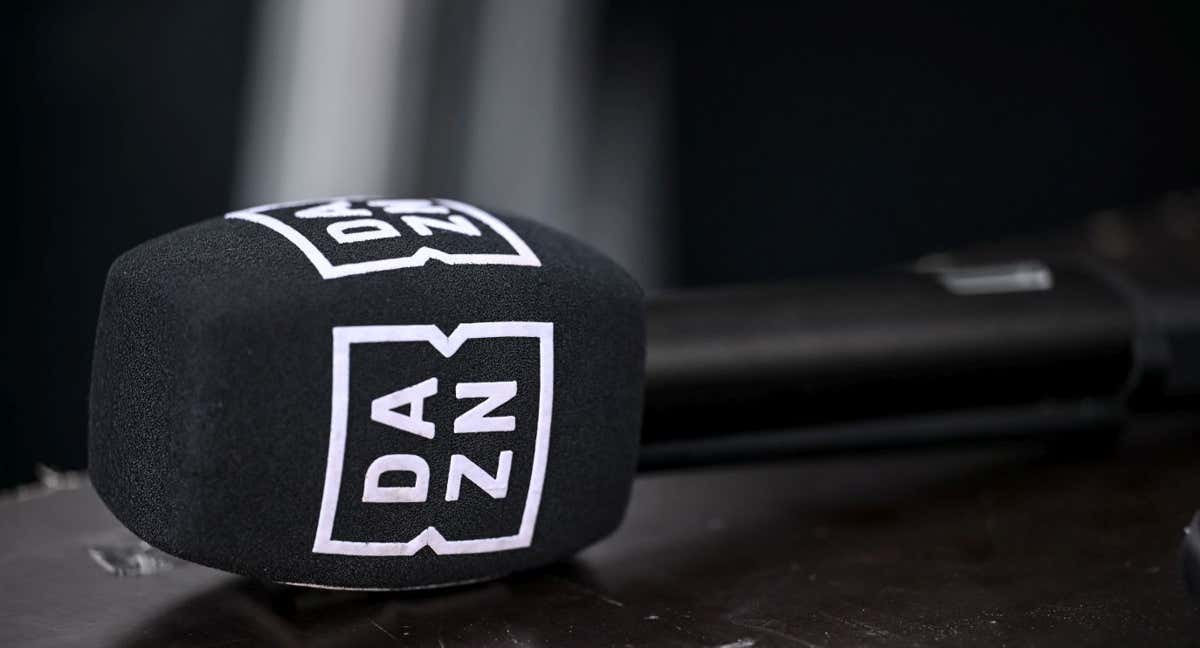 Micrófono de DAZN de los comentaristas.