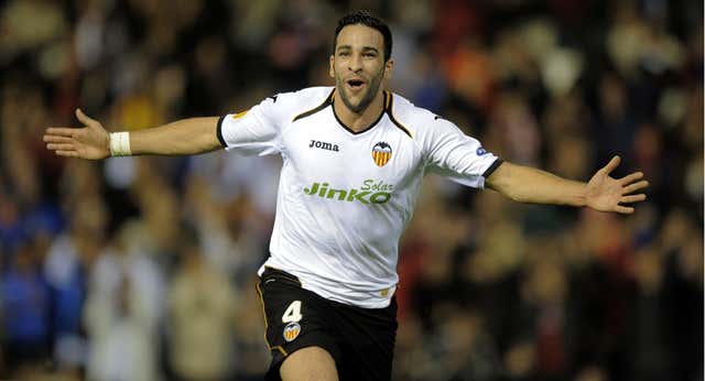 Adil Rami pierde los papeles mientras juega al FIFA contra niños: «Tu madre está muerta, tu también vas a morir»