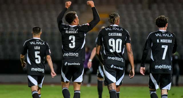 El apellido Kluivert sigue marcando goles: Ruben, hijo menor de Patrick, firma un debut soñado en Portugal