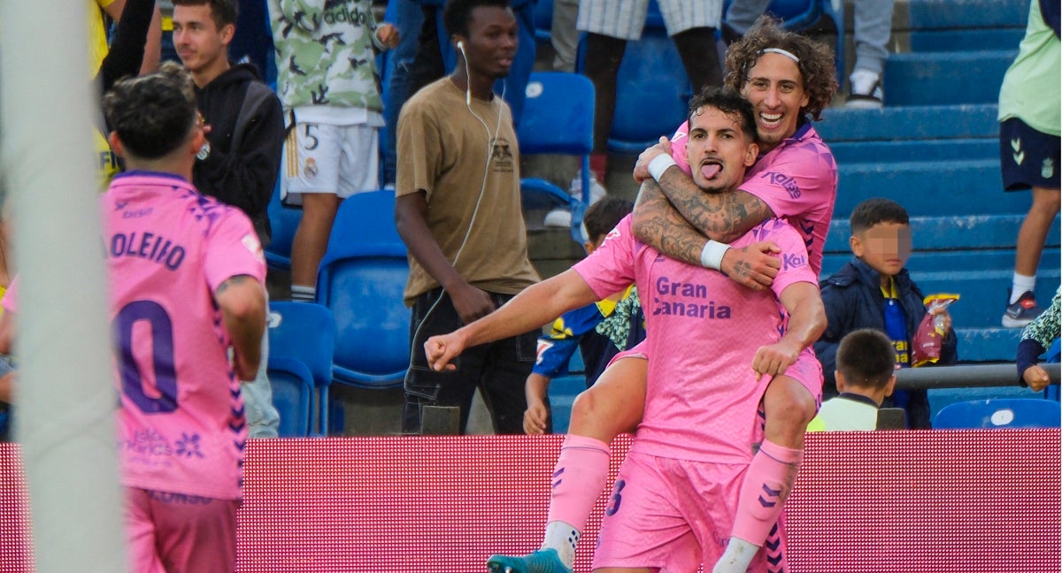 Álex Muñoz le regala a Las Palmas su segunda victoria y deja tocado a un Girona asolado por las bajas