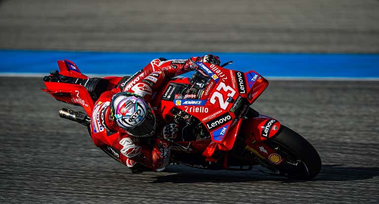 Enea Bastianini, un segundo juez con el papel de compañero de equipo: «No ha sido una sprint en la que hayan cambiado las cosas»