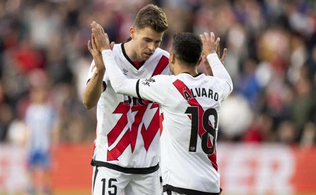Celebración de Gumbau y Álvaro LALIGA