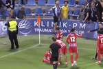 Otra agresión en el fútbol español: un jugador del Atlético B es alcanzado por un objeto
