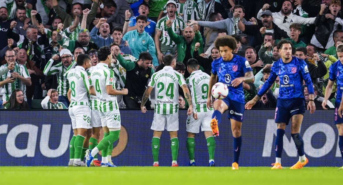 El Betis derriba el muro de Simeone y agranda la herida del Atlético