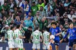 El Betis derriba el muro de Simeone y agranda la herida del Atlético