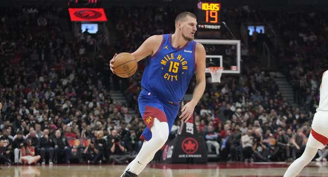 Nikola Jokic necesita ponerse el traje de Superman (81 puntos en 2 partidos) para salvar a los Nuggets de su peor arranque en 10 años