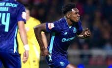 Samu Omorodion manda otro aviso a De la Fuente... ¡con un hat-trick perfecto en 14 minutos!