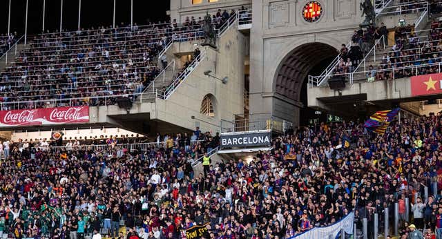 El Barça se asienta en Montjuïc, el lugar en el que el Espanyol ‘vivió’ 12 temporadas: «Notamos la apuesta por La Masia y Flick»