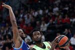 Chimezie Metu y Kevin Punter guian el triunfo de un Barça que sigue líder de la Euroliga