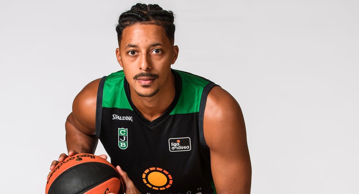 William Howard con la camiseta del Joventut antes de la temporada 2022-2023.