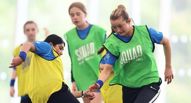La FA aspira a igualar el acceso de las niñas al fútbol en el 90% de las escuelas para 2028