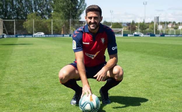 Raúl Navas, en su presentación con Osasuna.  ABC Sevilla