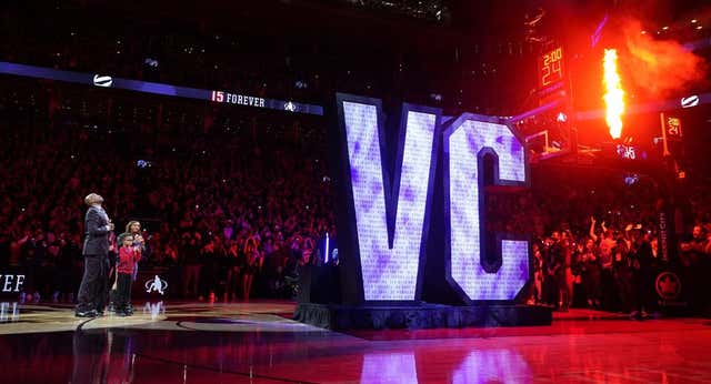 Los Raptors retiran el 15 de Vince Carter en una ceremonia emotiva e histórica