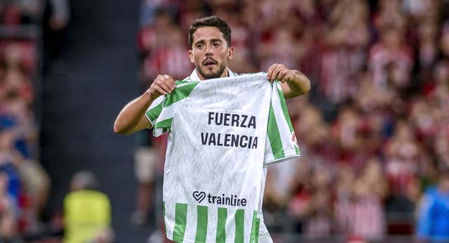 Las lágrimas de Fornals tras un gol especial dedicado a Valencia: «Esto no va de colores ni ideologías»
