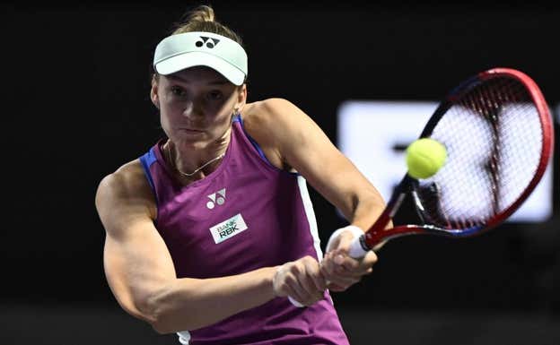 Jasmine Paolini superó a Elena Rybakina (7-6(5), 6-4).  EFE