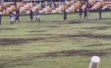 Tragedia en el fútbol peruano: un jugador muere y otro herido tras el impacto de un rayo en pleno partido
