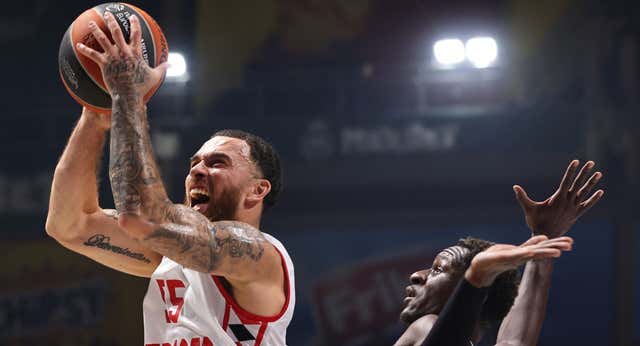 Mike James ‘atiza’ a Vitoria: «Es lo peor»