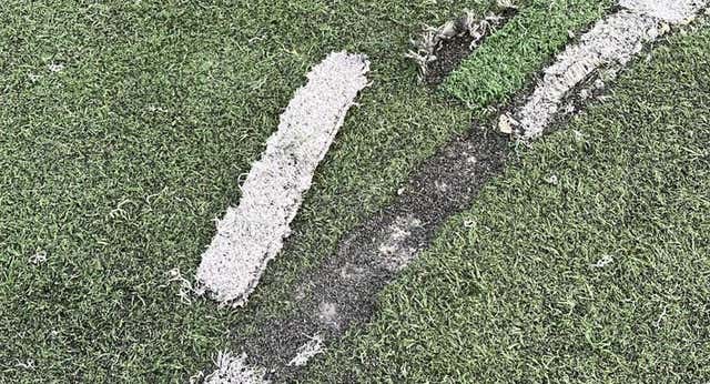 El San Ignacio, segundo mejor equipo de Álava, obligado a jugar fuera de su barrio: «El deterioro del césped de Adurtzabal es muy grande y nos preocupa mucho la integridad física de los jugadores»