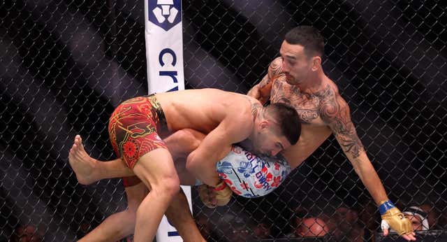 Ilia Topuria sacude la tradición anti boxeo en ‘El País’: «Quizás ya no funcione hacer como que ciertos fenómenos no existen»