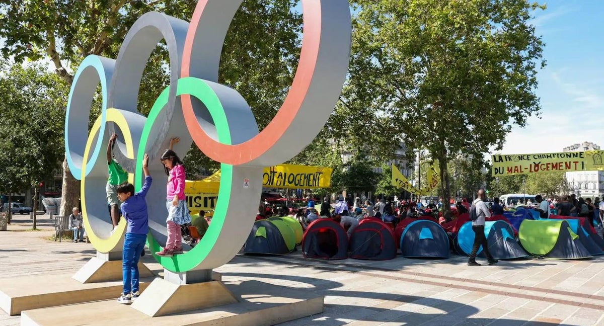 Manifestación de personas sintecho en París.