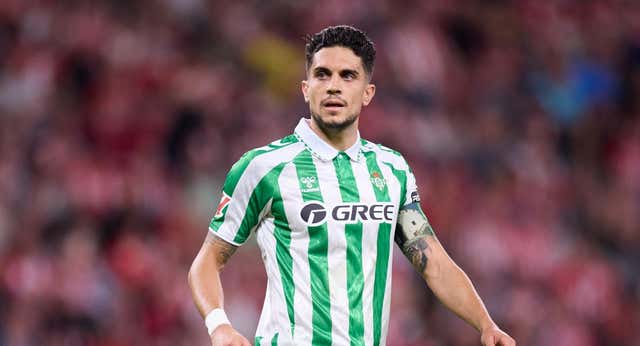 Un Betis distinto con Marc Bartra: más victorias, menos derrotas y menos goles encajados