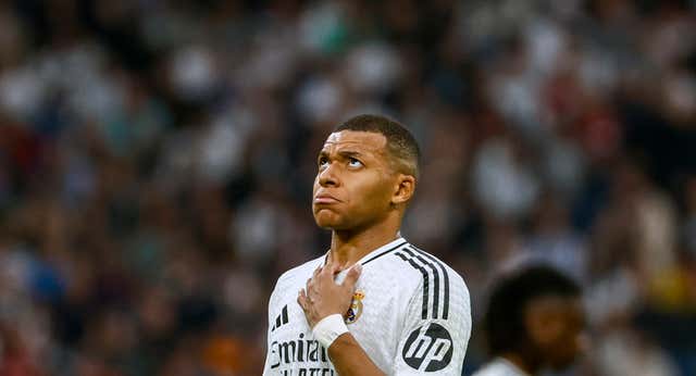 ¿Por qué no juega Mbappé con Francia?
